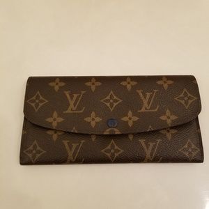 Louis Vuitton Emilie wallet